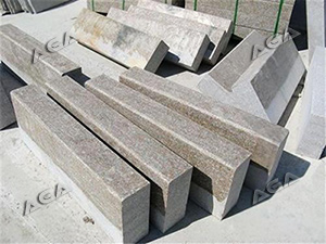 Curbstone cutting machine