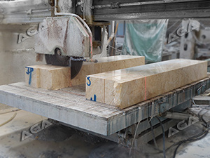 machine cutting paving stone