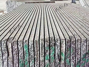 Granite slabs sawing machine
